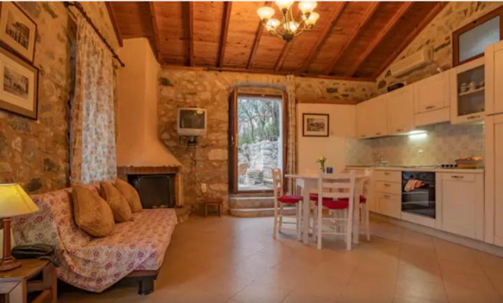 Amphitrite'S House Apartment Neo Oitilo Bagian luar foto